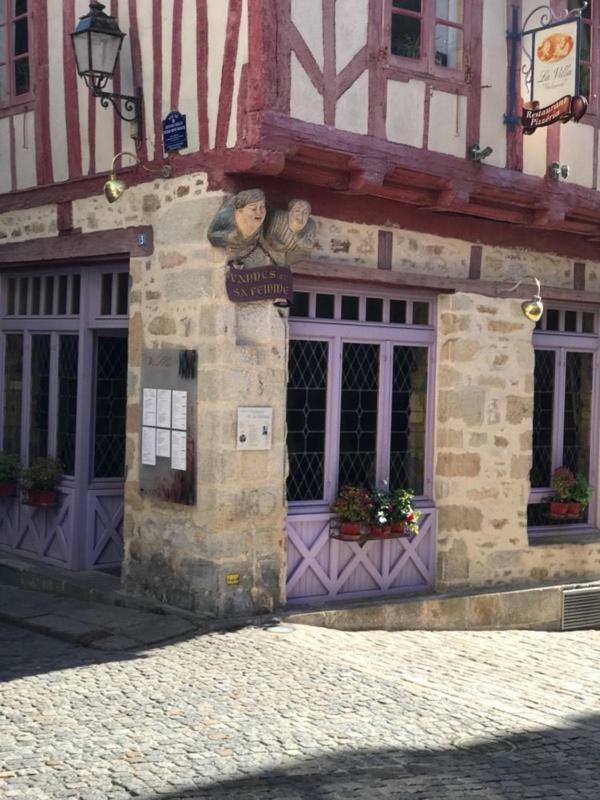 Appartement au coeur du quartier historique Vannes Extérieur photo